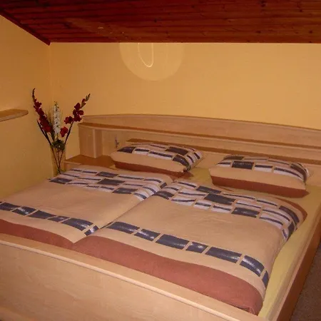 Ferienwohnung Schonbuchner Apartman *